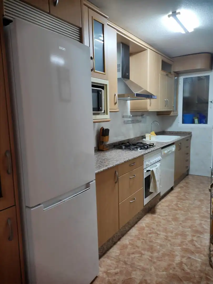 Cocina de Piso de alquiler en Murcia con Aire acondicionado, Calefacción y Jardín privado