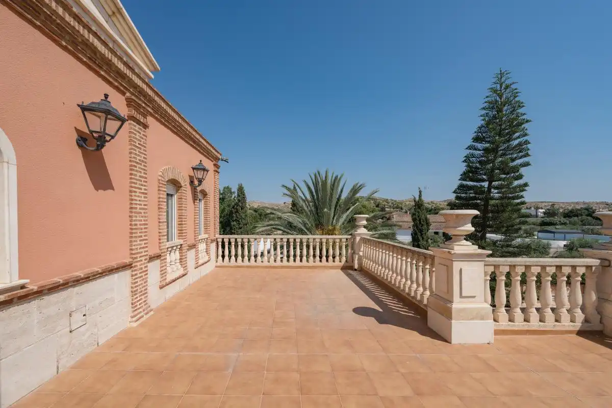 Terrassa de Casa o xalet en venda en Elche / Elx amb Aire condicionat, Calefacció i Jardí privat