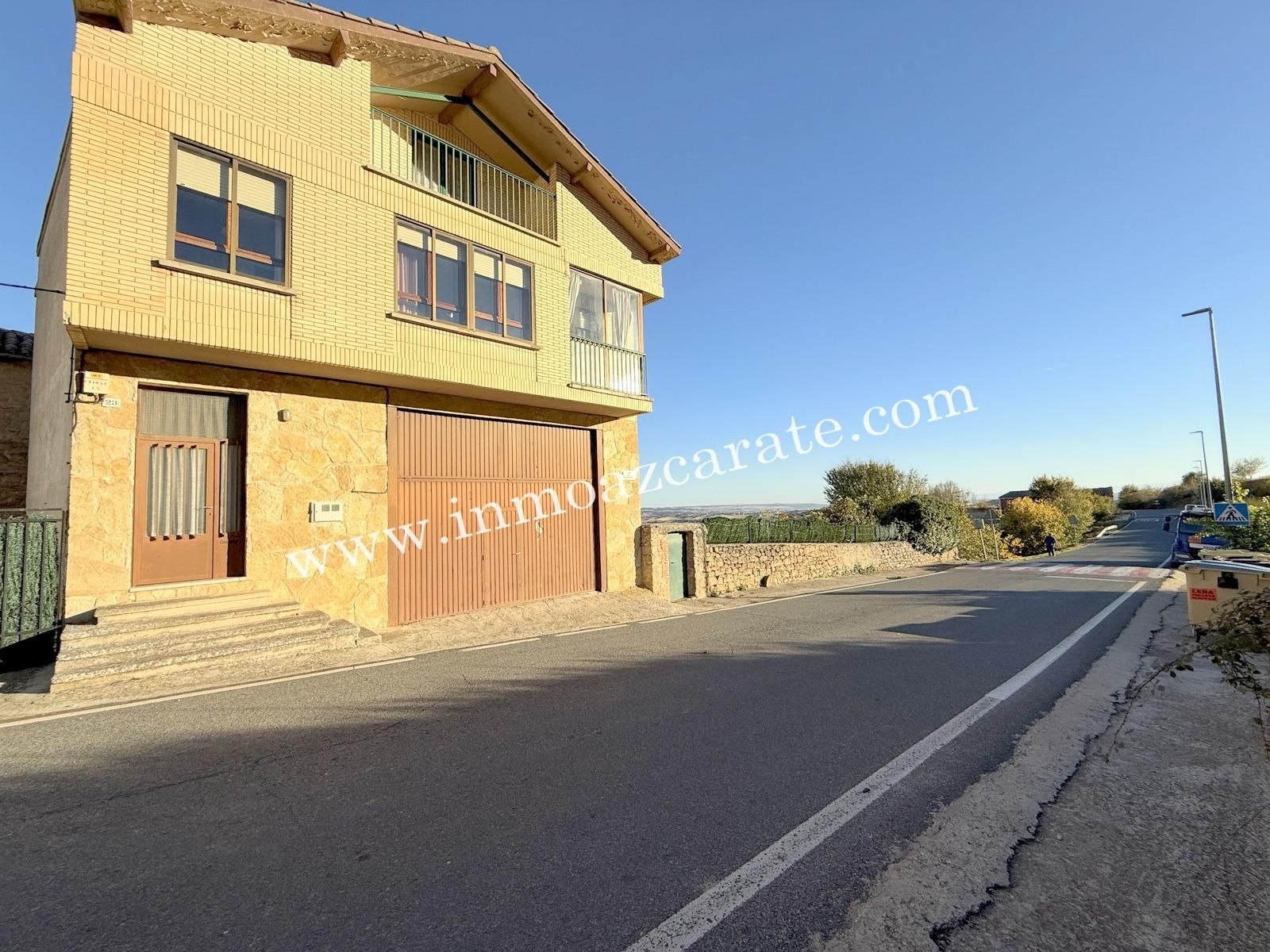Vista exterior de Casa o xalet en venda en Morentin amb Calefacció, Terrassa i Traster