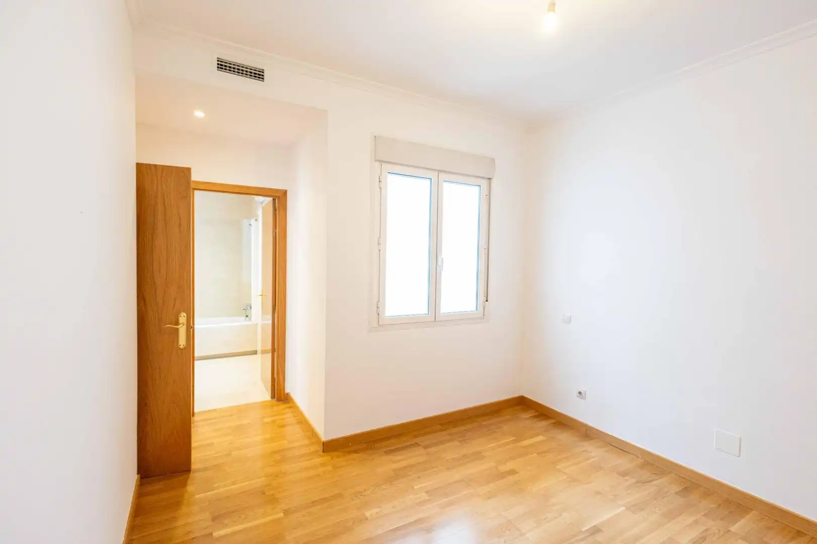 Habitación de Piso de alquiler en Madrid con Aire acondicionado, Calefacción y Parquet