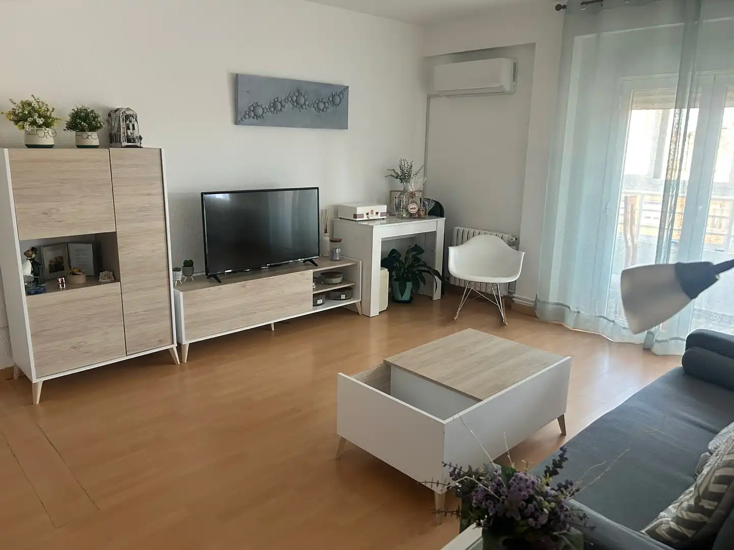 Sala d'estar de Pis en venda en Huesca amb Aire condicionat, Calefacció i Terrassa