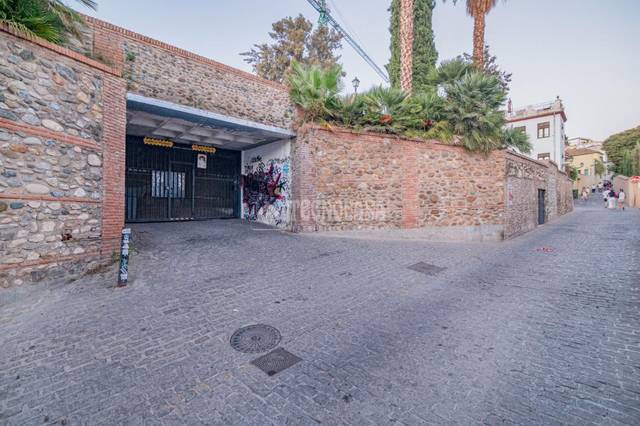 Garaje en Venta en C. Sta Isabel la Real en Barrio de Albaicín