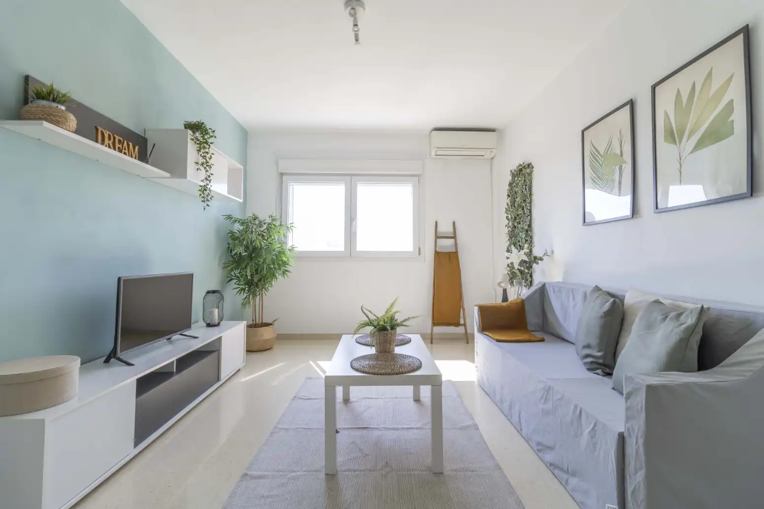 Wohnzimmer von Wohnung zum Verkauf in Sevilla mit Klimaanlage und Abstellraum