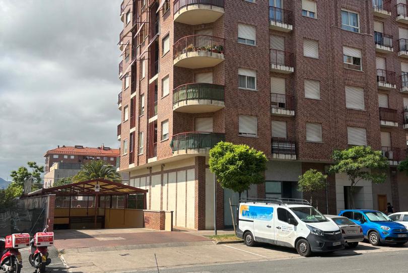 Photo 1 of Flat for sale in Calle Estambrera, Cascajos - Piqueras, La Rioja