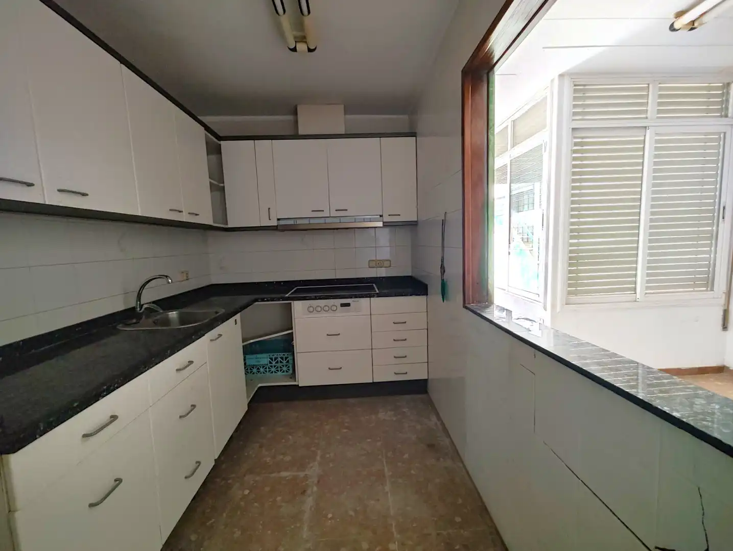 Cuina de Planta baixa en venda en Terrassa amb Aire condicionat