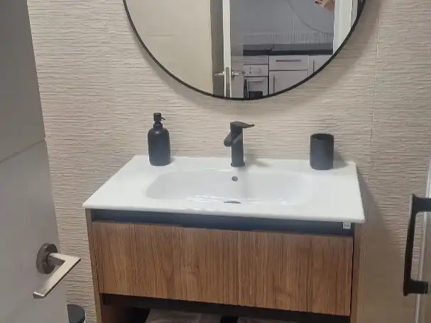 Badezimmer von Wohnung zum Verkauf in Benalmádena mit Klimaanlage und Balkon