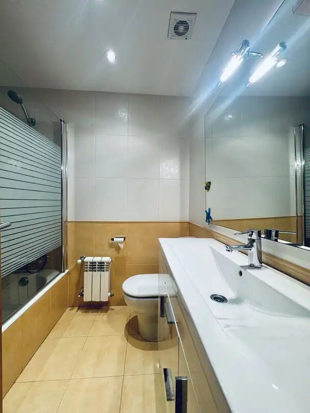 Bany de Dúplex en venda en Donostia - San Sebastián  amb Aire condicionat, Calefacció i Terrassa