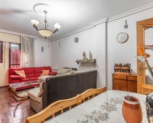 Sala d'estar de Pis en venda en  Madrid Capital amb Calefacció i Terrassa