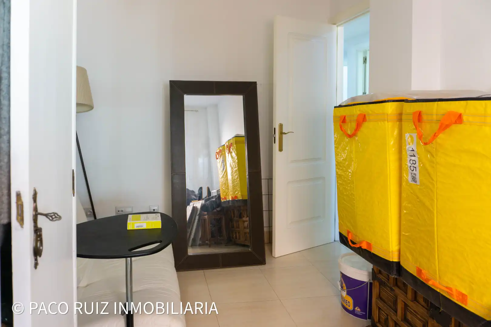 Habitación de Piso en venta en Almería con Balcón