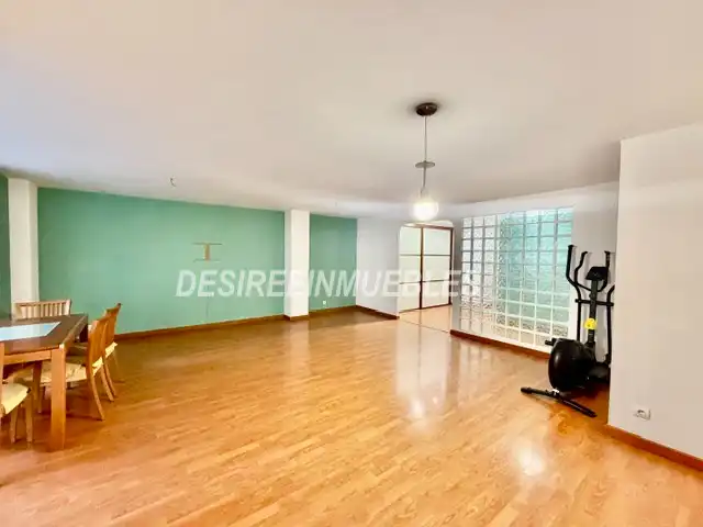 Piso en venta en Valencia con Aire acondicionado, Calefacción y Parquet