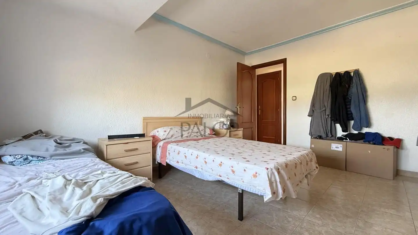Piso con ascensor en venta en Casc Urbà, imagen 5