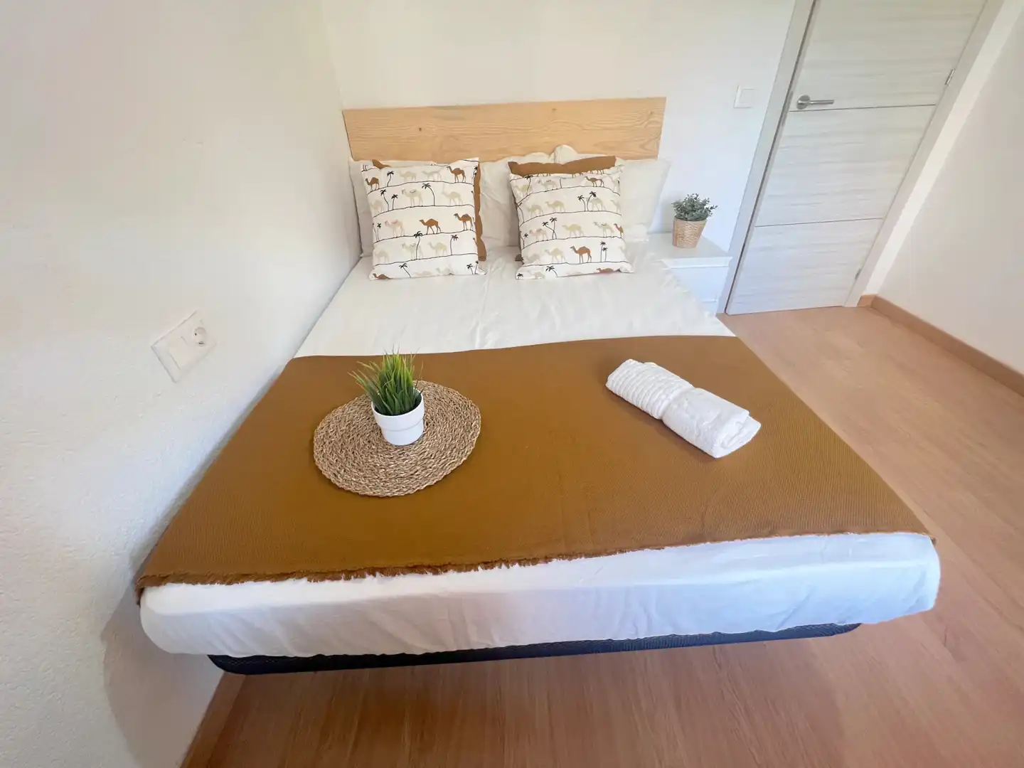 Bedroom of Flat for share in Benicalap