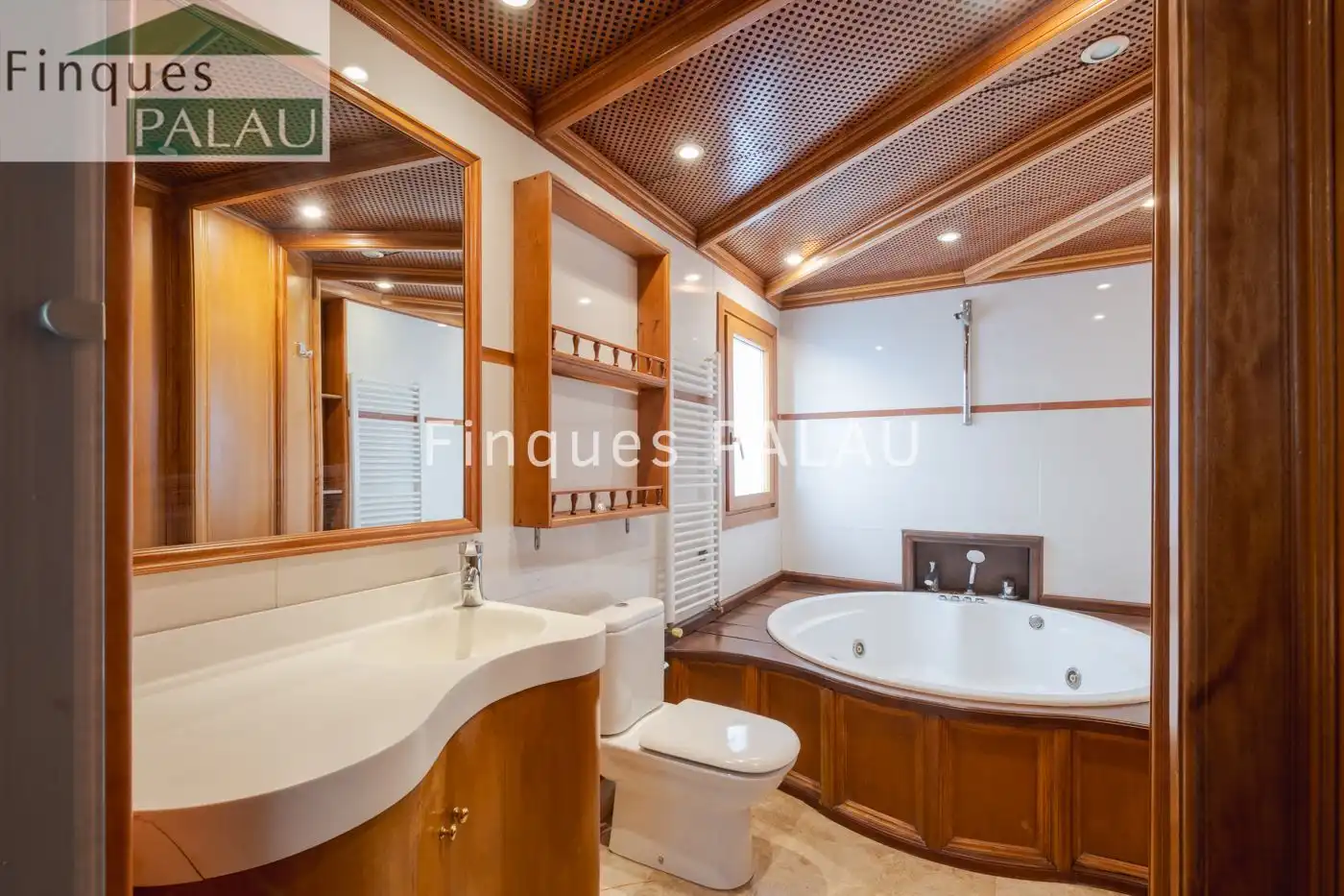 Baño de Casa o chalet de alquiler en Sant Joan Despí con Aire acondicionado, Calefacción y Jardín privado