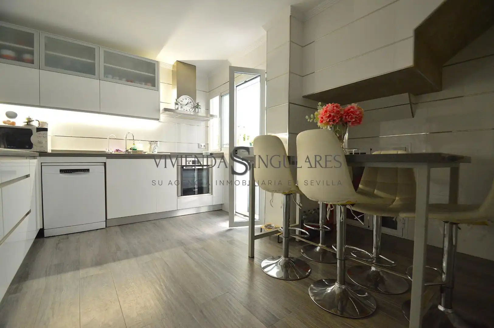 Cocina de Casa adosada en venta en Sevilla con Aire acondicionado, Terraza y Trastero