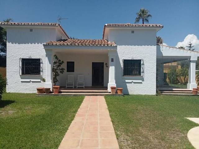 Casa-chalet en Alquiler en San Pedro de Alcántara pueblo