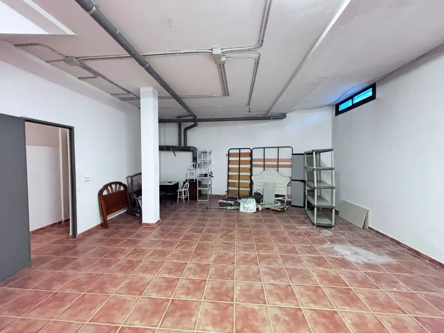 Einfamilien-Reihenhaus zum Verkauf in Burgos mit Heizung, Terrasse und Abstellraum