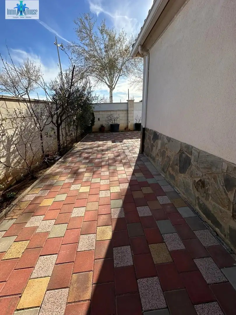 Terrassa de Casa o xalet en venda en Albacete amb Aire condicionat, Jardí privat i Parquet