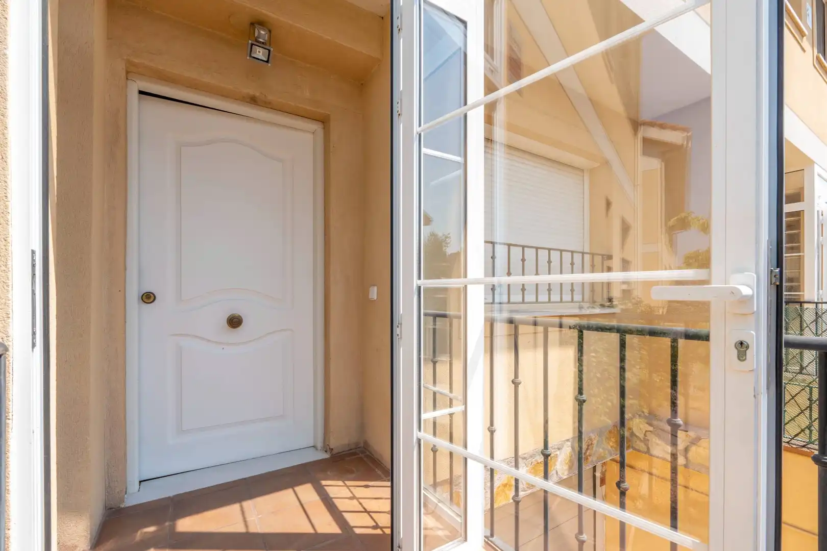 Balcony of Houses for sale in Algete  with Air Conditioner, Heating and Private garden