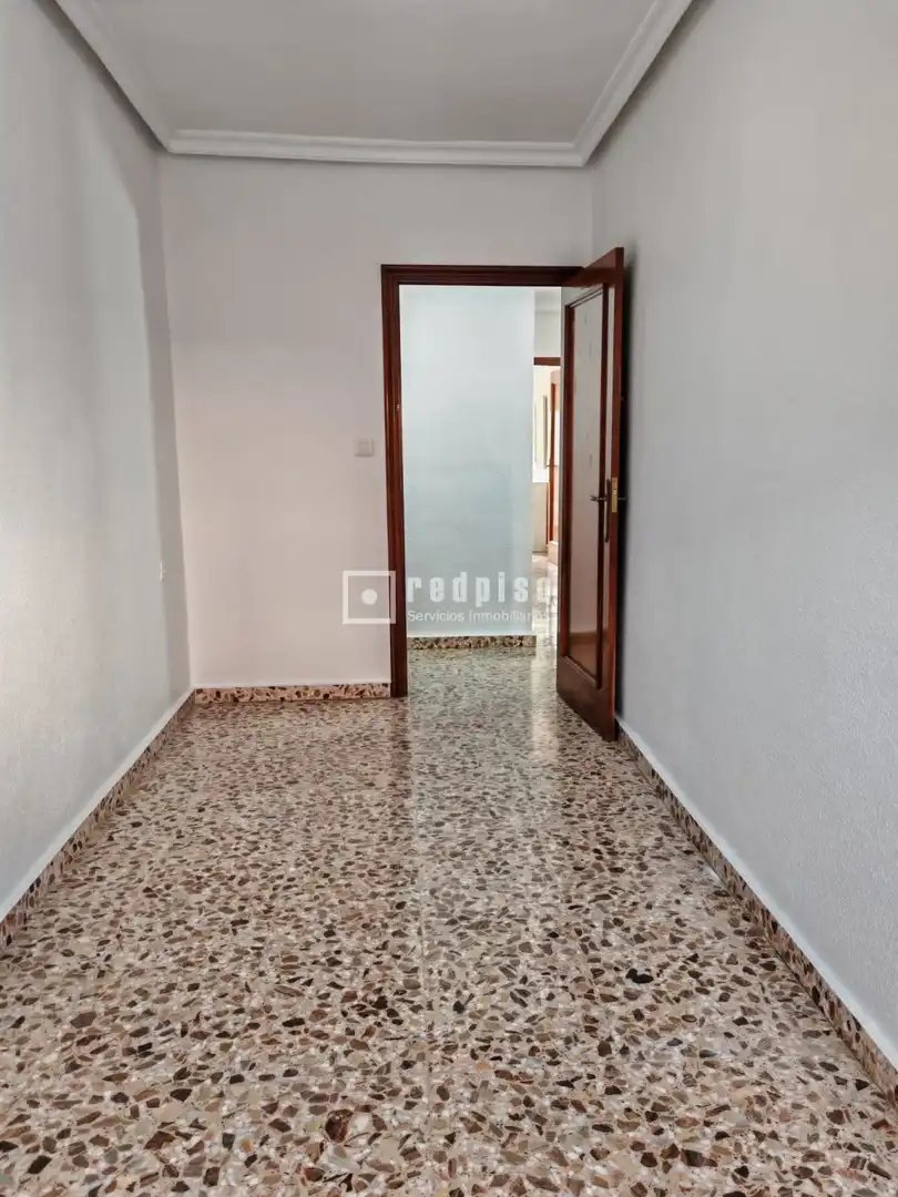 Flat for rent in Alcantarilla  with Air Conditioner and Furnished