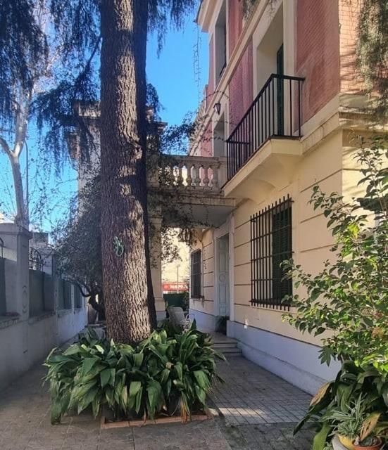 Vista exterior de Casa o chalet en venta en  Madrid Capital con Calefacción, Jardín privado y Terraza