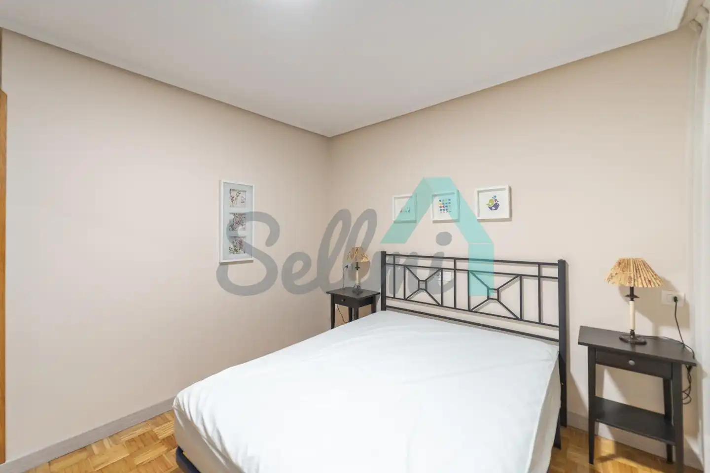 Schlafzimmer von Wohnung zur Miete in Parres mit Heizung, Parkett und Terrasse