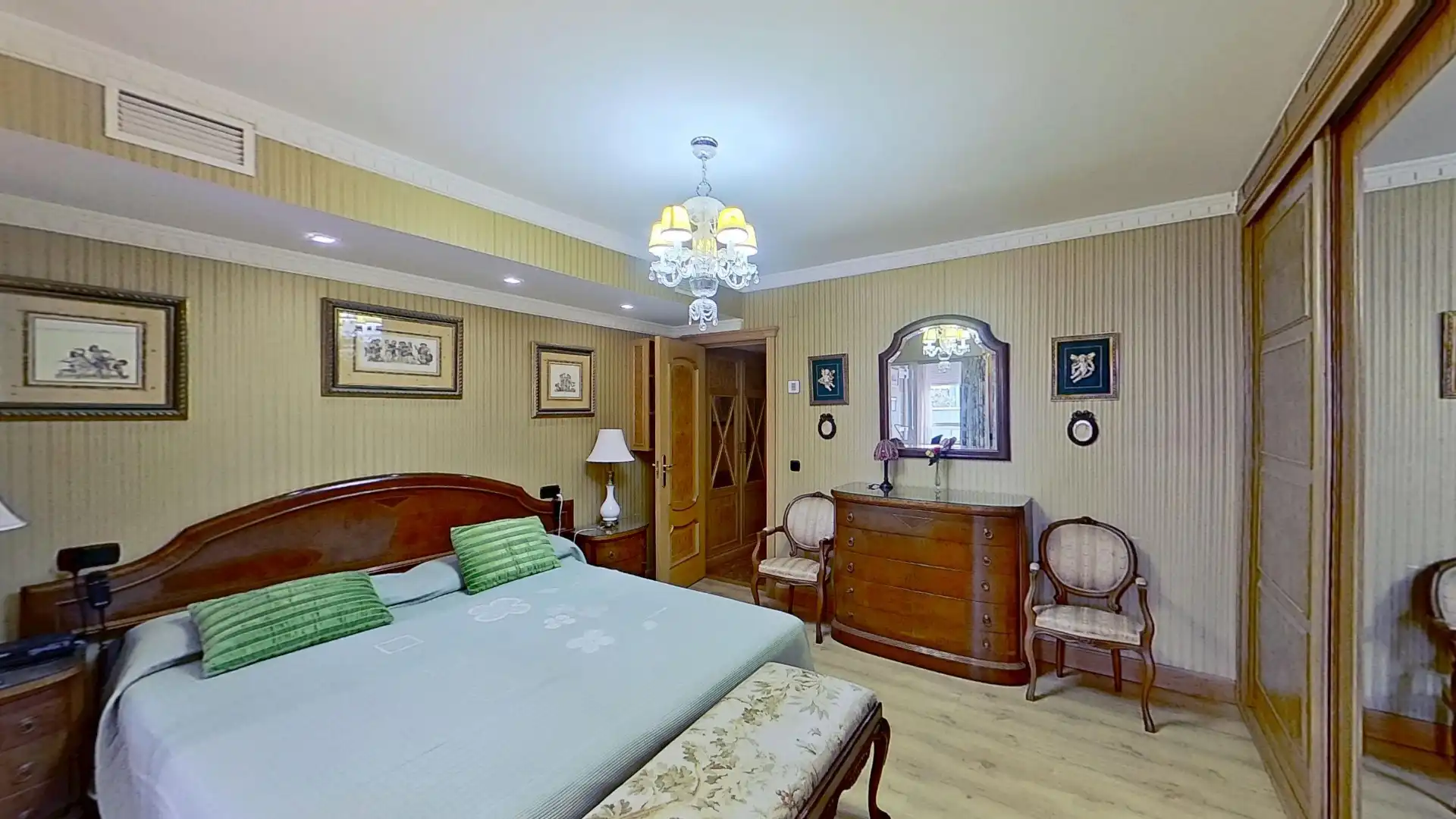 Bedroom of Flat for sale in Málaga  with Air Conditioner and Furnished