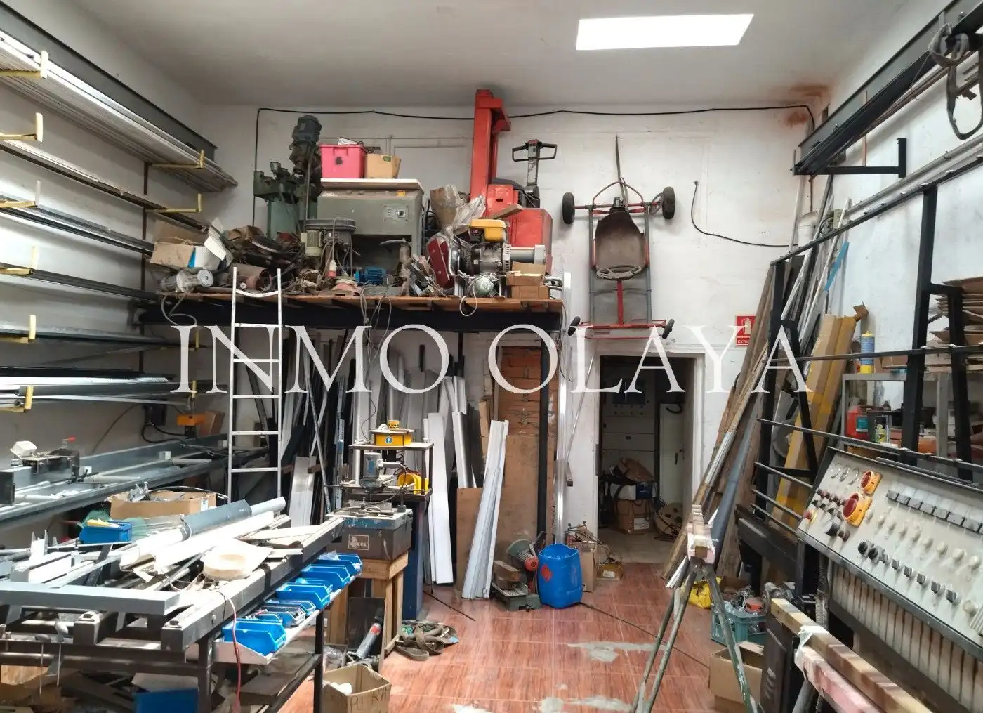 Local comercial en venda a Singuerlín