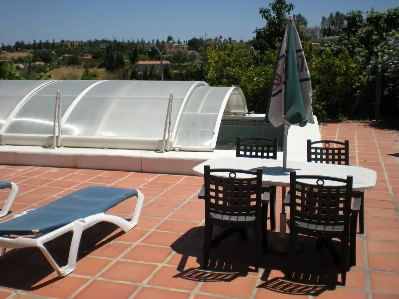 Terrassa de Casa o xalet en venda en Alhaurín de la Torre amb Jardí privat, Terrassa i Moblat