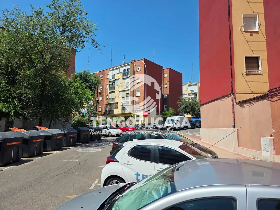 Aparcament de Pis en venda en Madrid amb Calefacció i Moblat