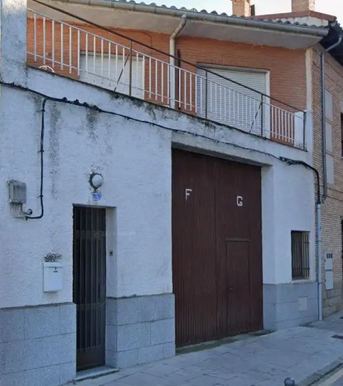 Foto 2 de Casa adosada en venda a Calle de Los Charcones, 6, La Dehesa - El Pinar, Navalcarnero