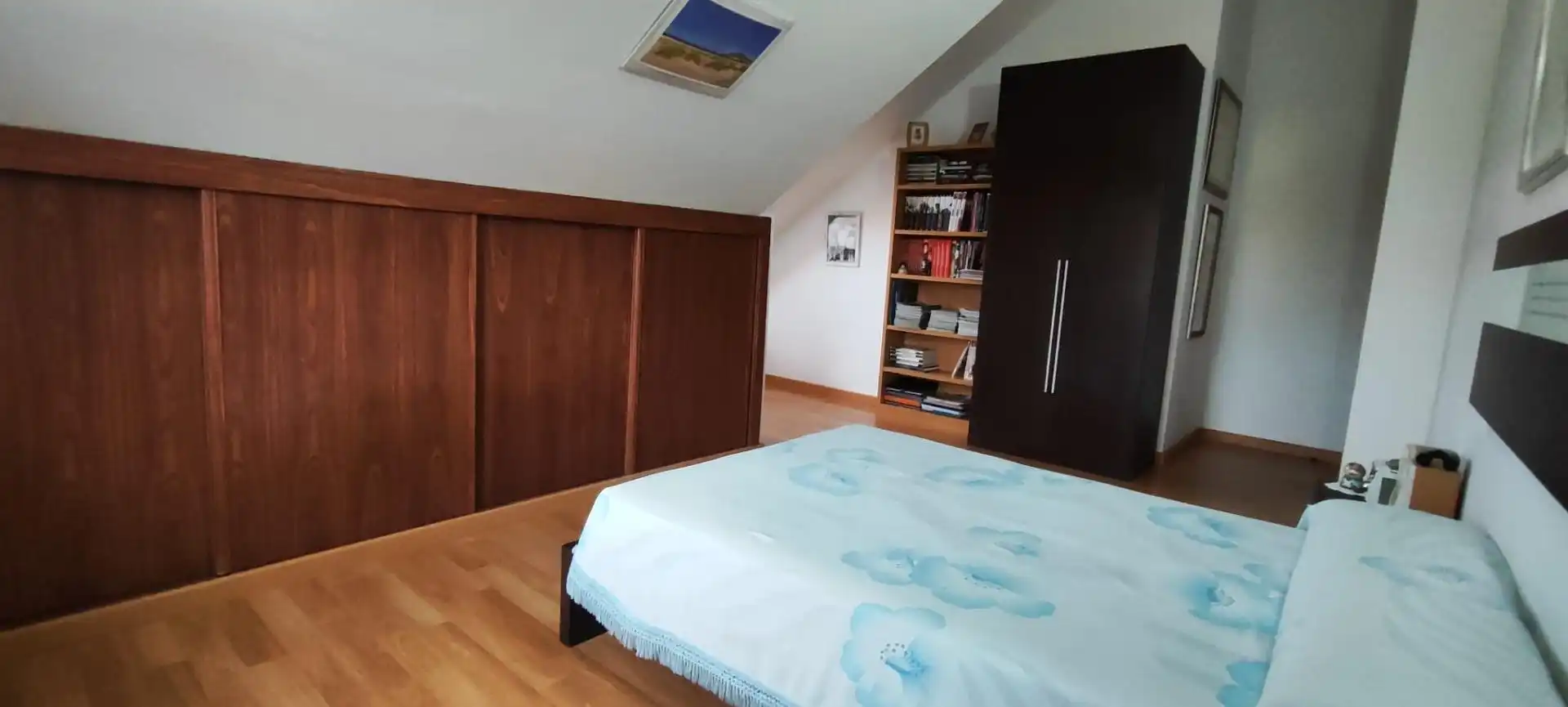 Habitación de Ático en venta en Miengo con Calefacción, Trastero y Balcón