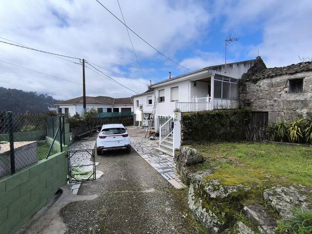 Casa-chalet en Venta en Padrenda