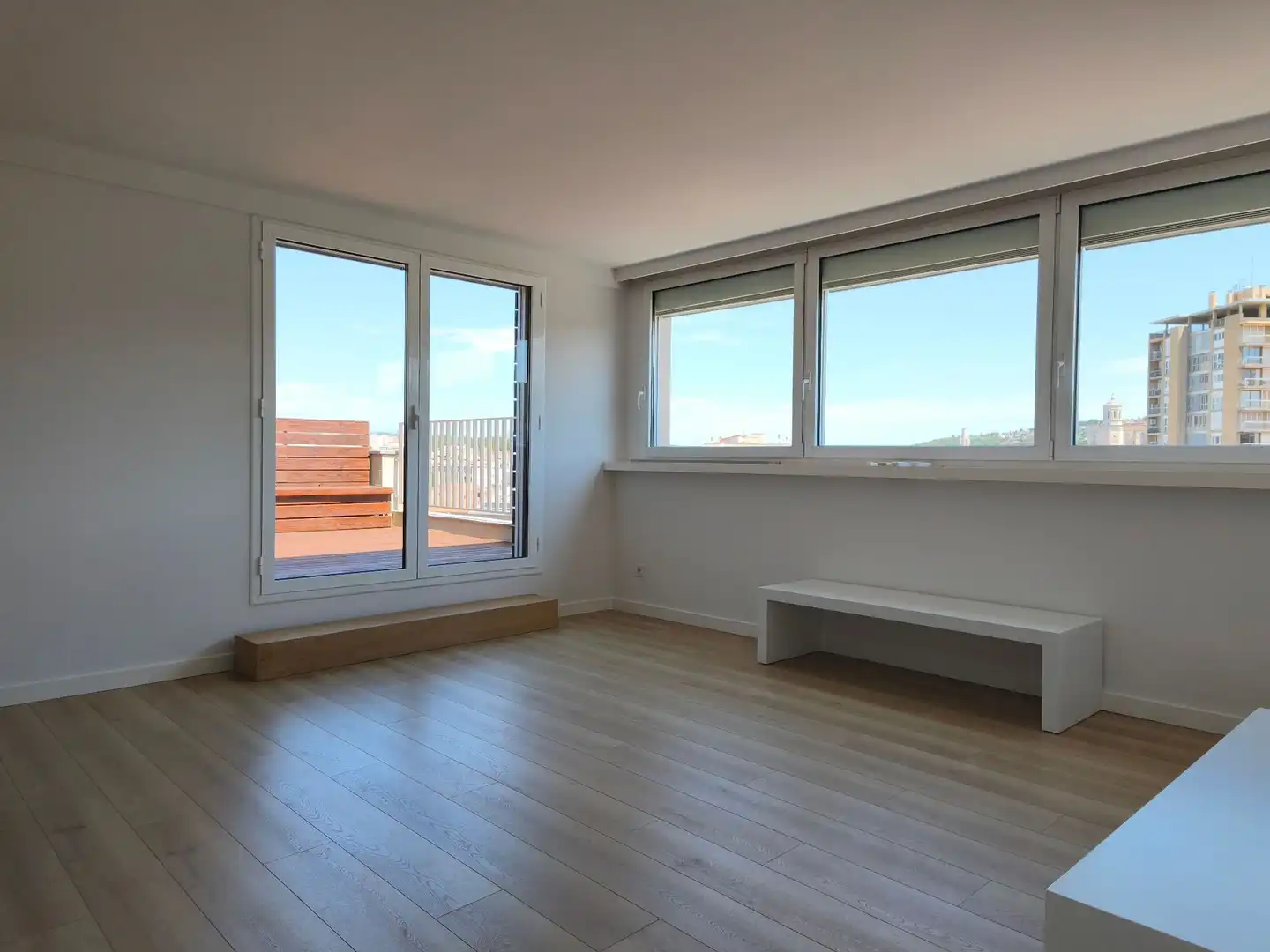 Balcony of Attic for rent in Girona  with Air Conditioner, Heating and Terrace