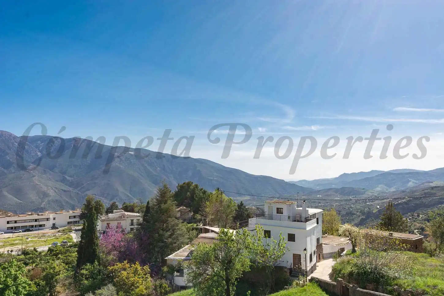 Vista exterior de Edificio en venta en Soportújar