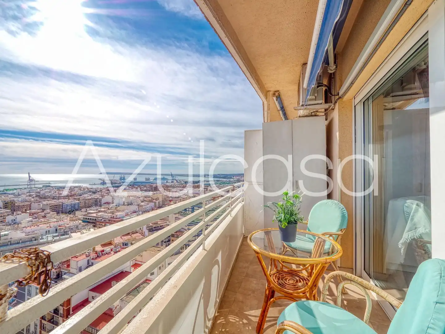 Terraza de Estudio en venta en Alicante / Alacant con Aire acondicionado, Parquet y Terraza
