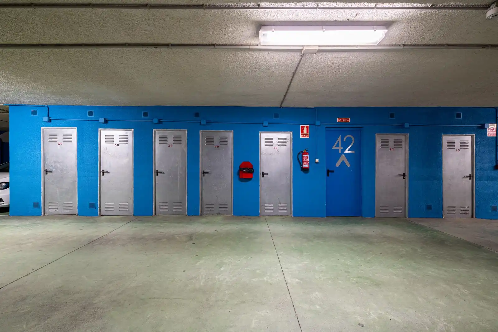 Aparcament de Pis en venda en Oviedo  amb Aire condicionat, Terrassa i Traster