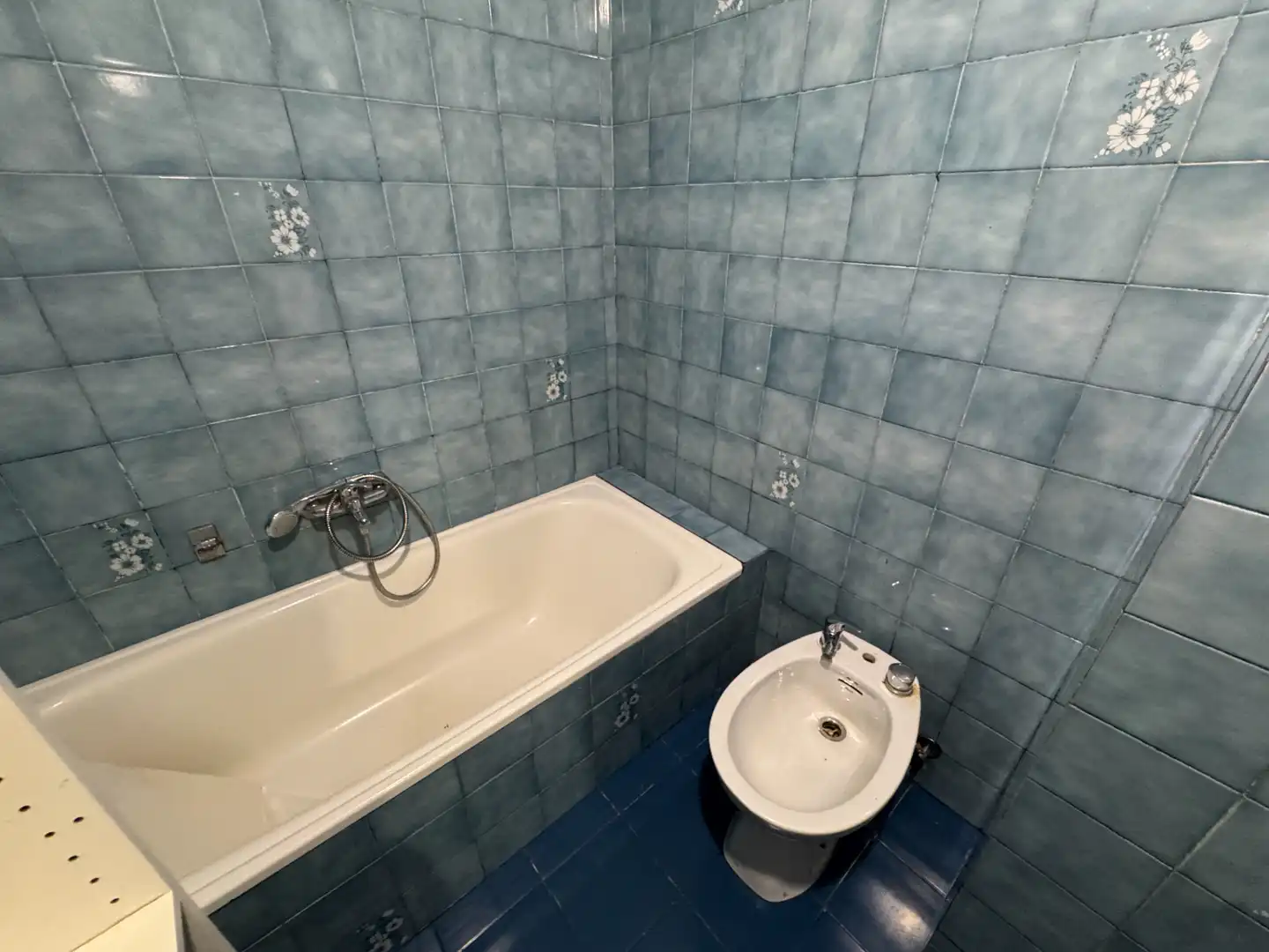 Baño de Piso en venta en Corredoría - La Carisa - Prado de La Vega