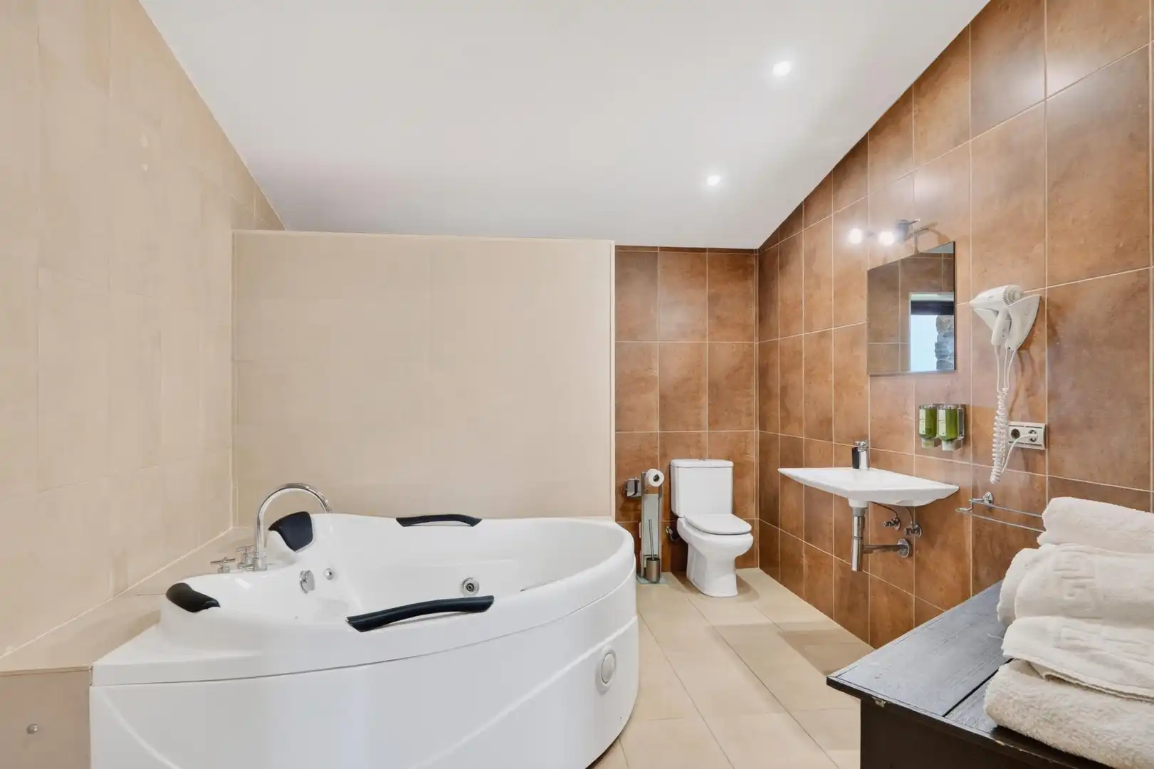 Baño de Casa o chalet en venta en Mollet de Peralada con Jardín privado, Terraza y Piscina