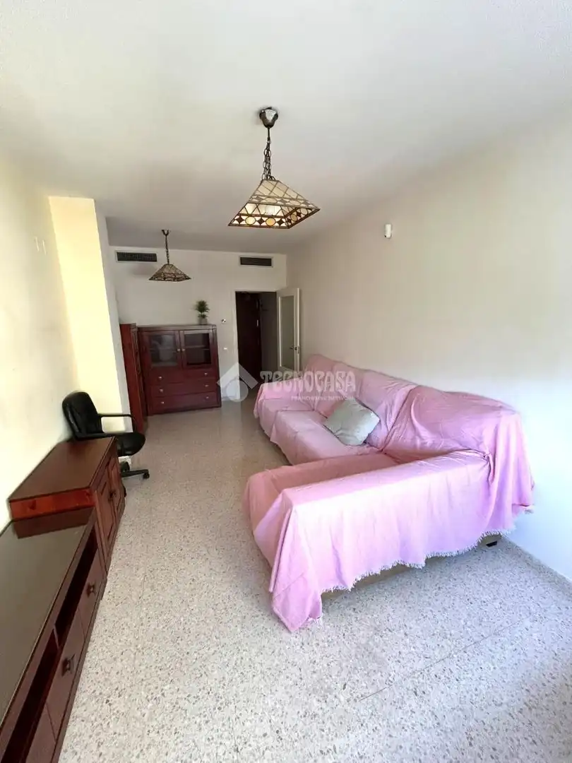 Living room of Flat for sale in Sevilla  with Air Conditioner