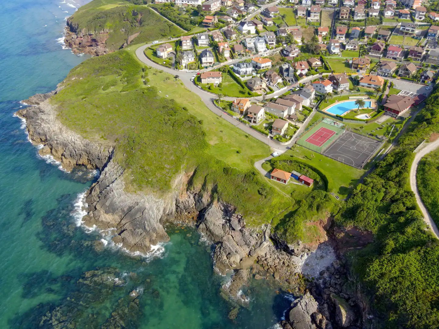 Vista exterior de Casa o chalet en venta en Carreño con Calefacción, Jardín privado y Terraza