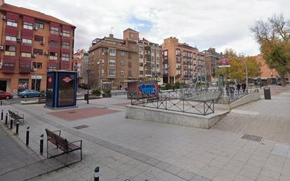 Exterior view of Flat for sale in  Madrid Capital  with Balcony