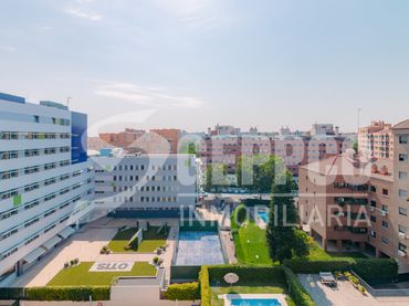Flat with lift for sale in Calle del Jazmín