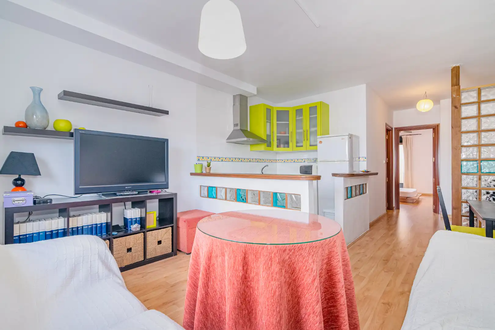Sala d'estar de Apartament en venda en Las Gabias amb Traster i Moblat