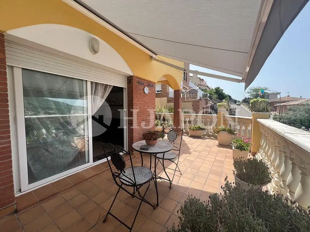 Terrassa de Casa o xalet en venda en Vilassar de Dalt amb Aire condicionat, Calefacció i Jardí privat