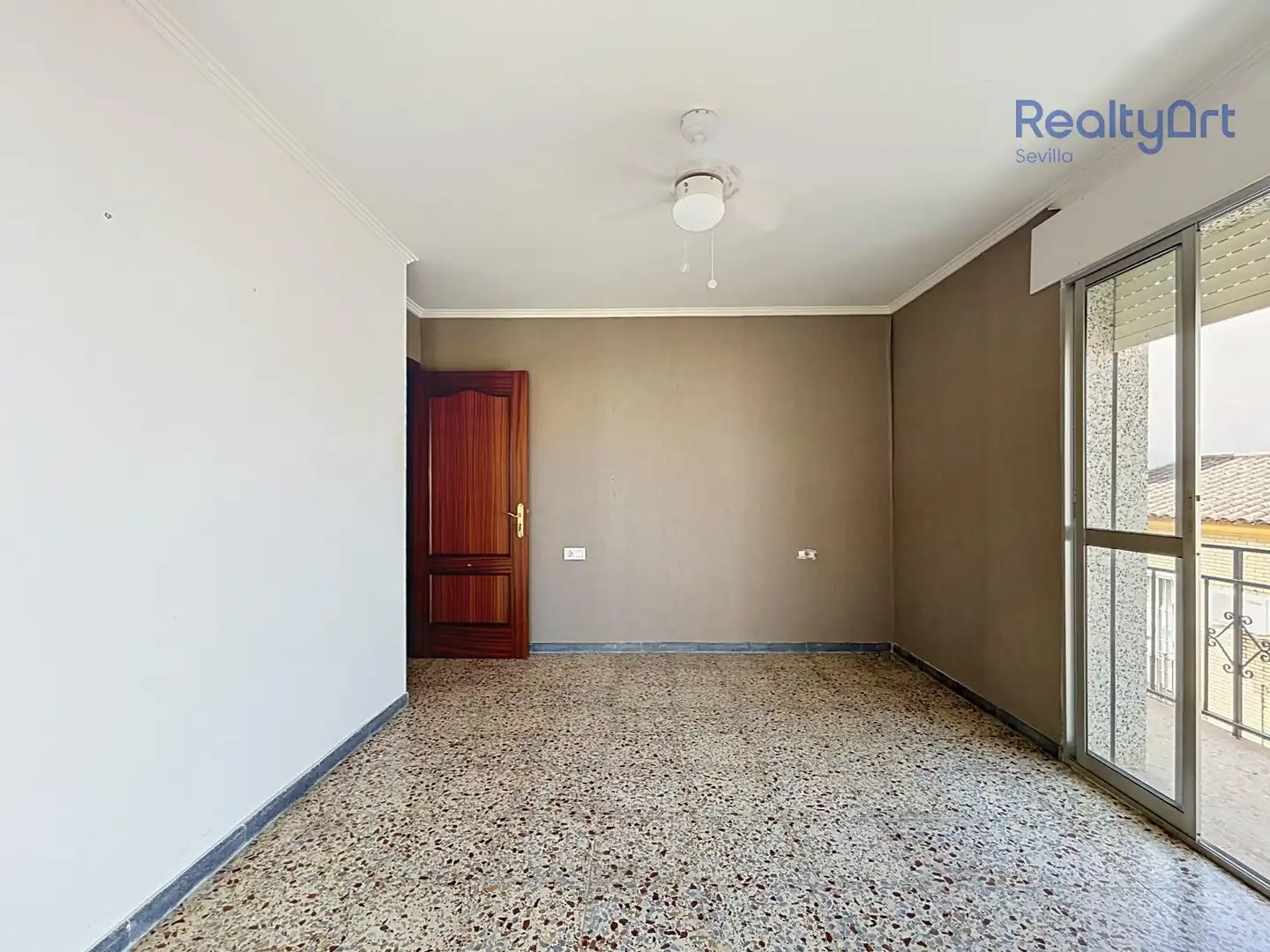 Dormitori de Casa o xalet en venda en Sevilla amb Aire condicionat, Terrassa i Balcó