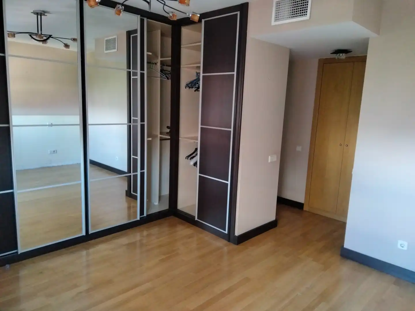 Dormitori de Àtic en venda en Madrid amb Aire condicionat, Calefacció i Parquet