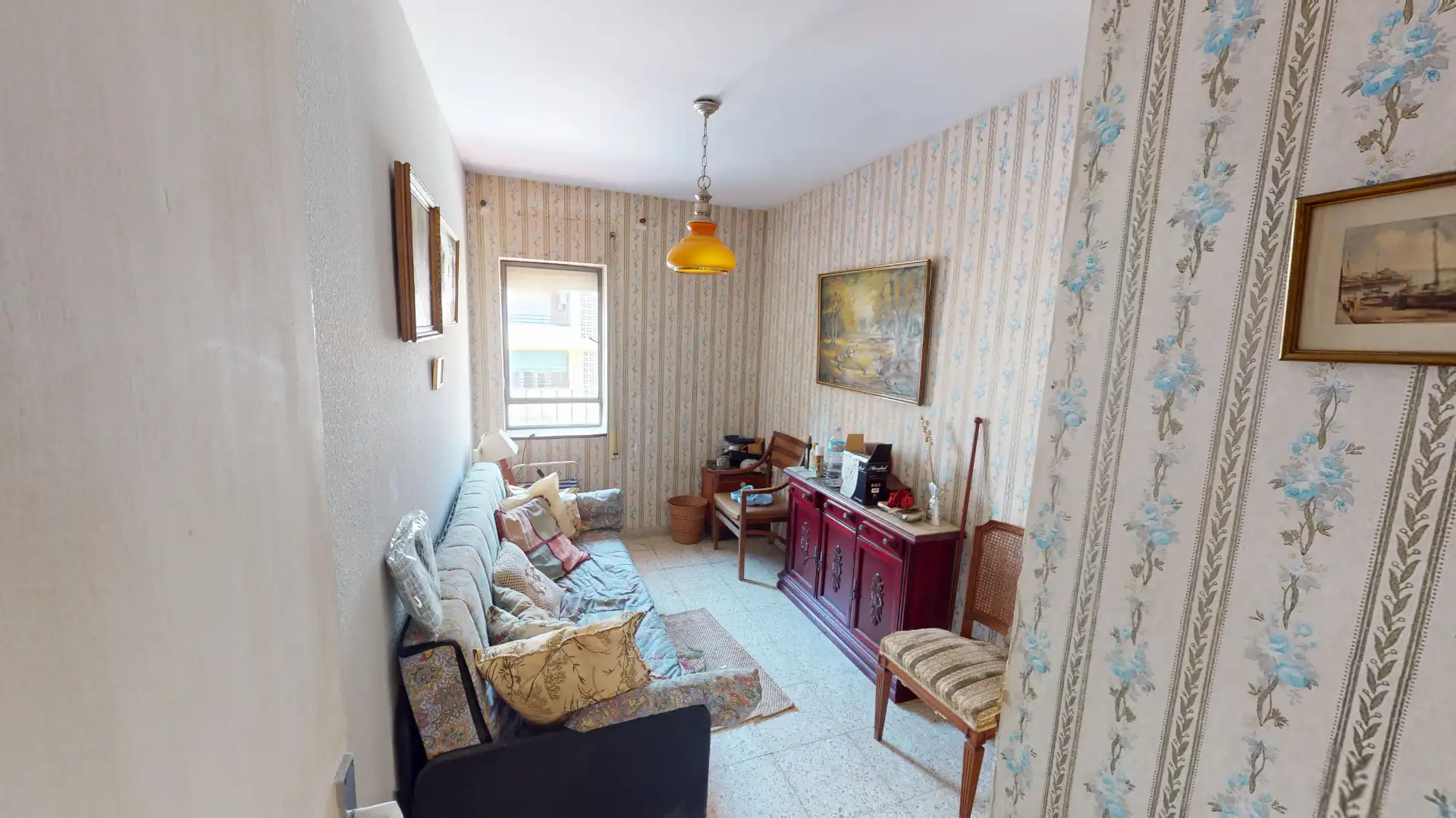 Flat for sale in Alicante / Alacant  with Air Conditioner, Furnished and Balcony