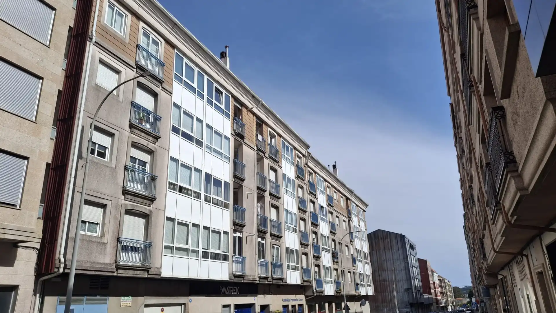 Vista exterior de Ático en venta en Boiro con Calefacción, Parquet y Trastero