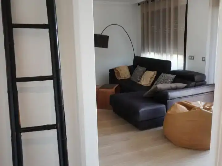 Sala de estar de Ático de alquiler en  Madrid Capital con Aire acondicionado y Piscina