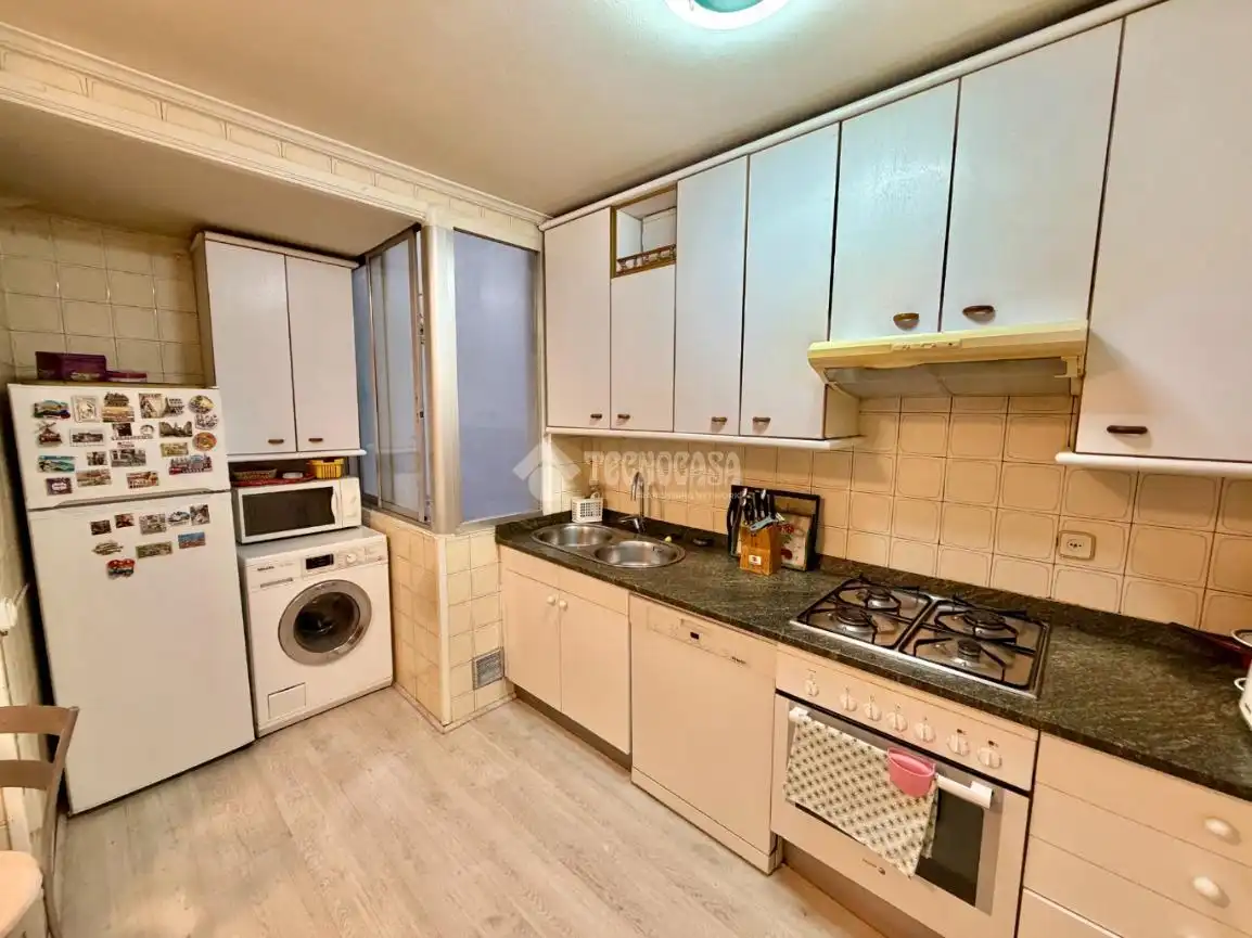 Küche von Wohnung zum Verkauf in Santander